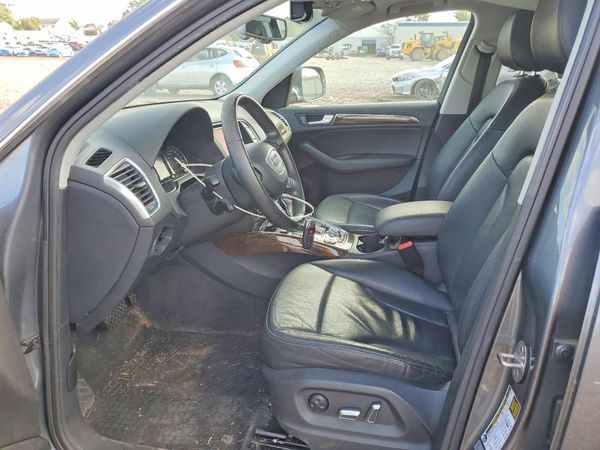 2013 AUDI Q5 Premium Plus — DENT