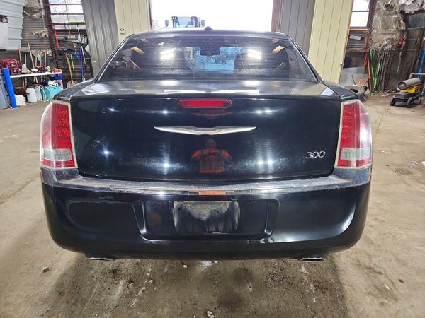 2014 CHRYSLER 300 — DIRR