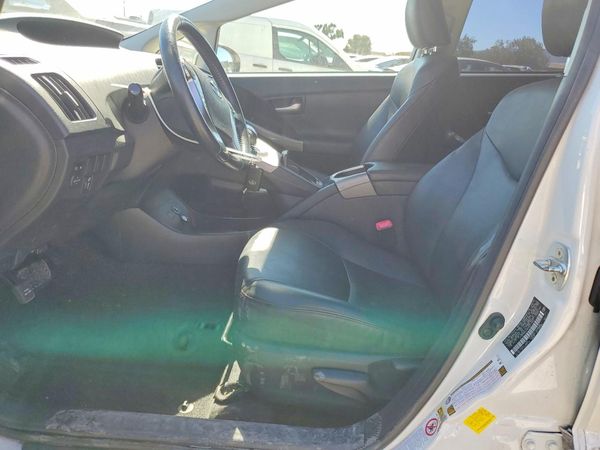 2013 TOYOTA PRIUS — DENT