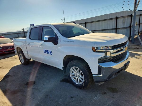 2019 CHEVROLET SILVERADO LT — Passenger 3/4