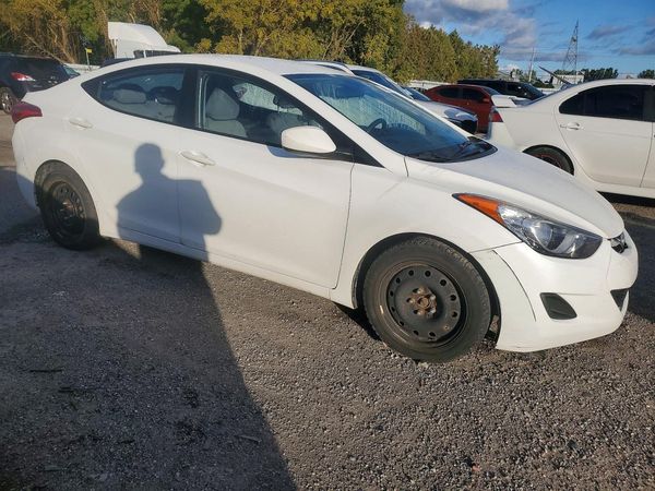 2013 HYUNDAI ELANTRA — Passenger 3/4