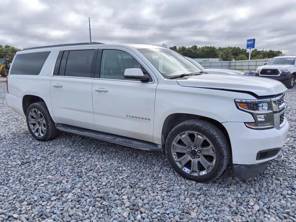 2018 CHEVROLET SUBURBAN LT — Passenger 3/4
