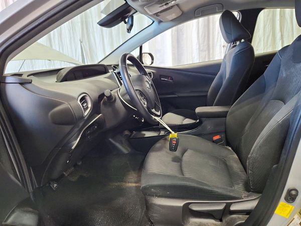 2020 TOYOTA PRIUS — DENT