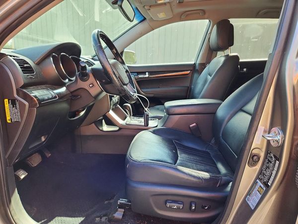 2013 KIA SORENTO SX — DENT