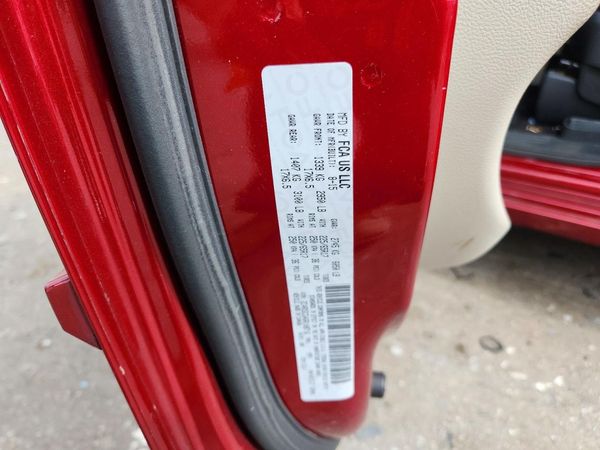 2016 DODGE GRAND CARAVAN SXT — VINS