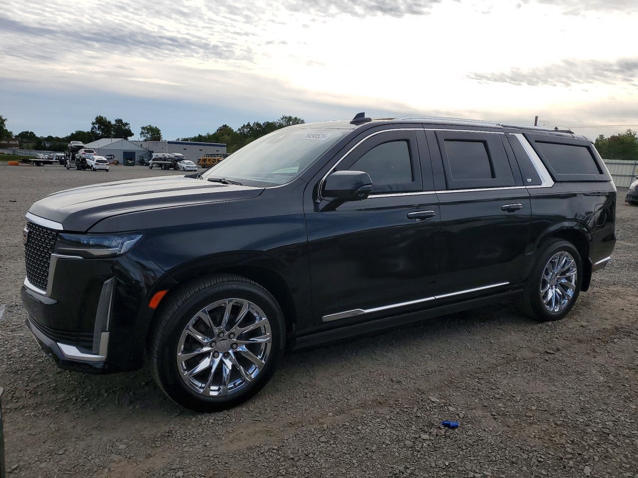 2023 CADILLAC ESCALADE Premium Luxury Platinum — Front 3/4