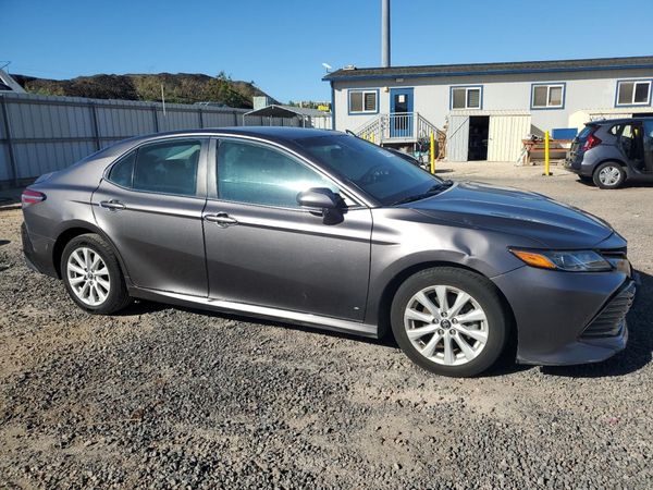 2018 TOYOTA CAMRY L/LE/SE/XLE — Passenger 3/4