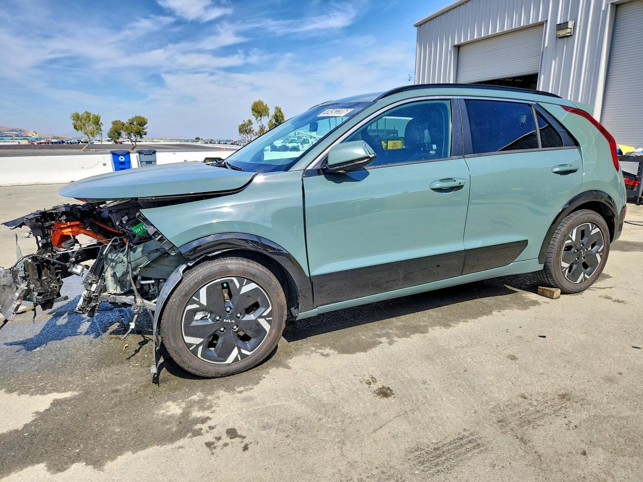 2023 KIA NIRO Wind — Front 3/4