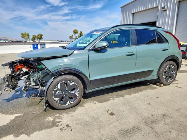 2023 KIA NIRO Wind — Front 3/4