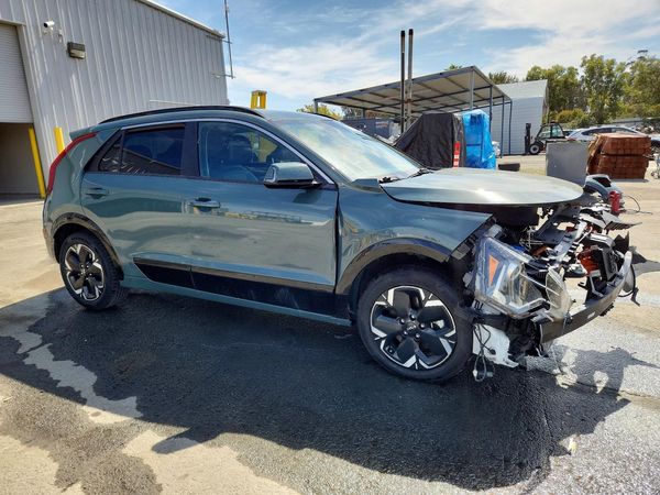 2023 KIA NIRO Wind — Passenger 3/4