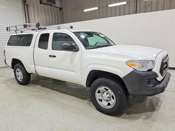 2021 TOYOTA TACOMA SR5 — Passenger 3/4