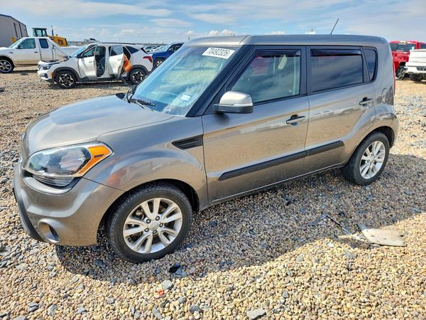 2012 KIA SOUL GL — Front 3/4