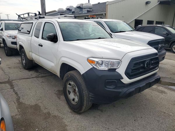 2022 TOYOTA TACOMA SR5 — Passenger 3/4