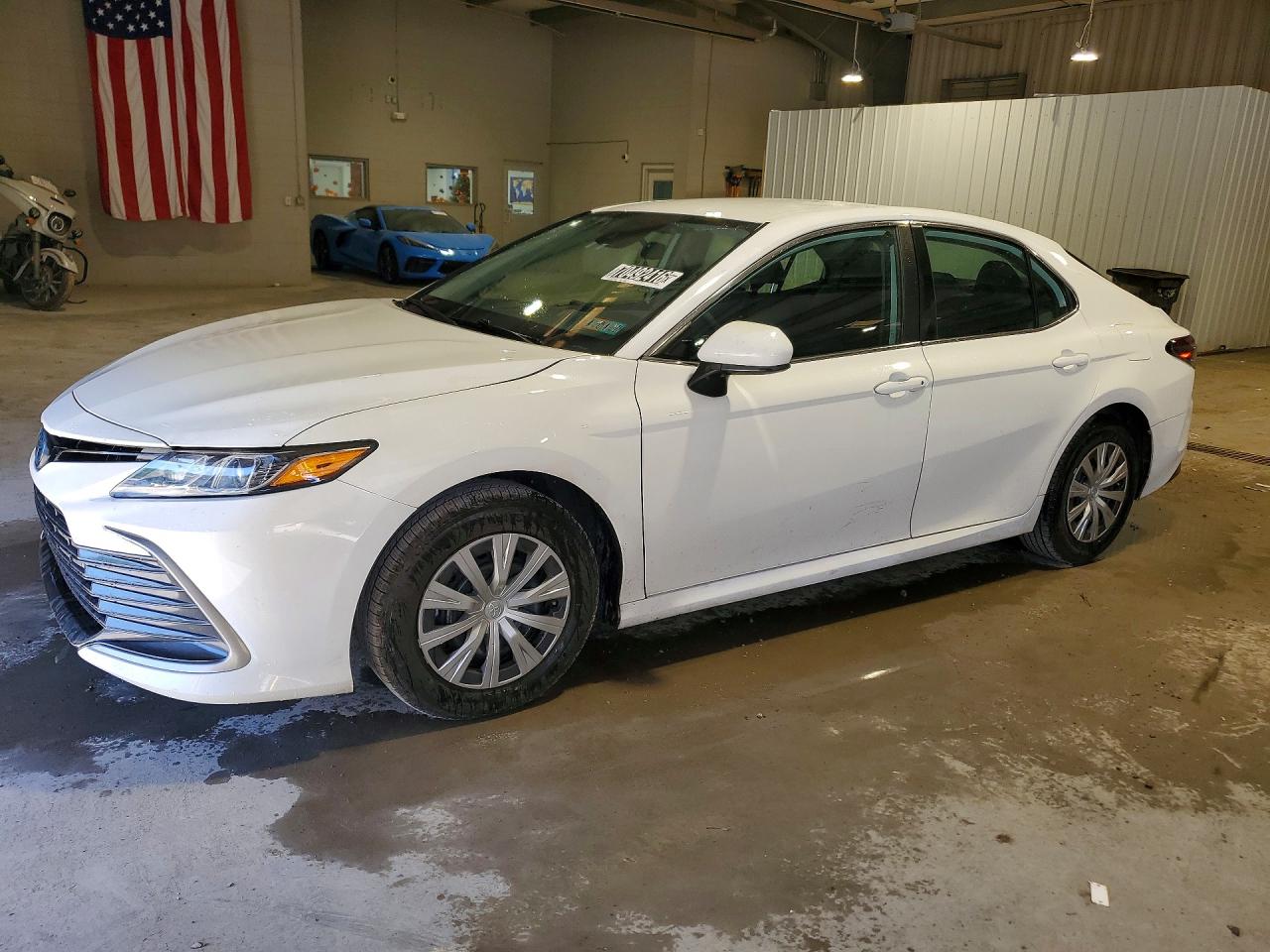 2023 TOYOTA CAMRY LE — Front 3/4