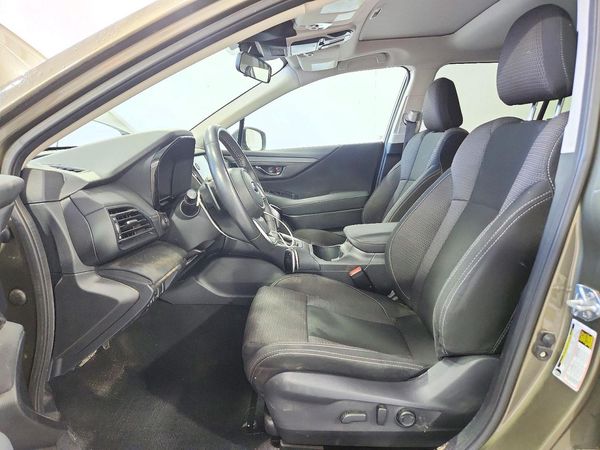 2025 SUBARU OUTBACK Premium — DENT