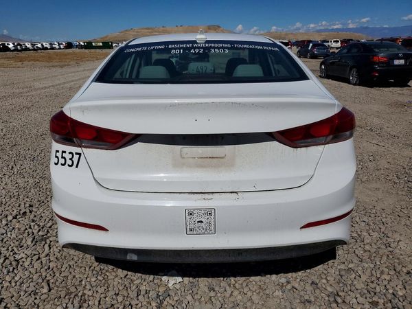 2017 HYUNDAI ELANTRA SE Base — DIRR