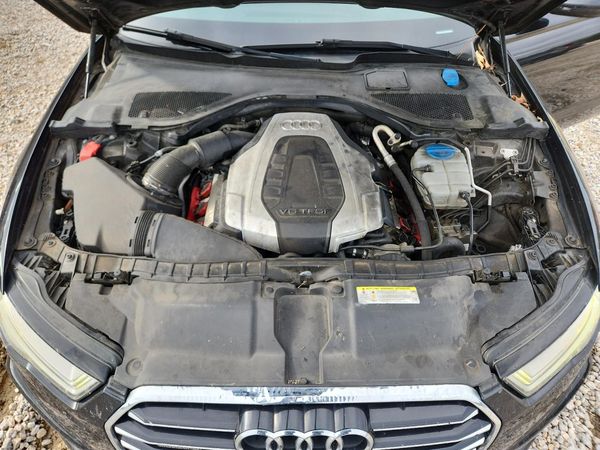 2016 AUDI A6 — Engine bay