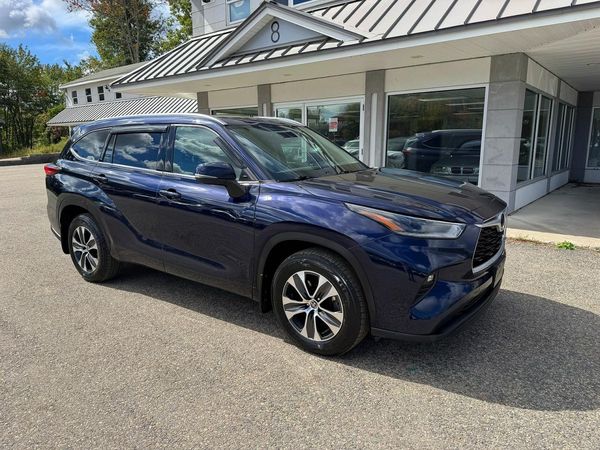 2021 TOYOTA HIGHLANDER