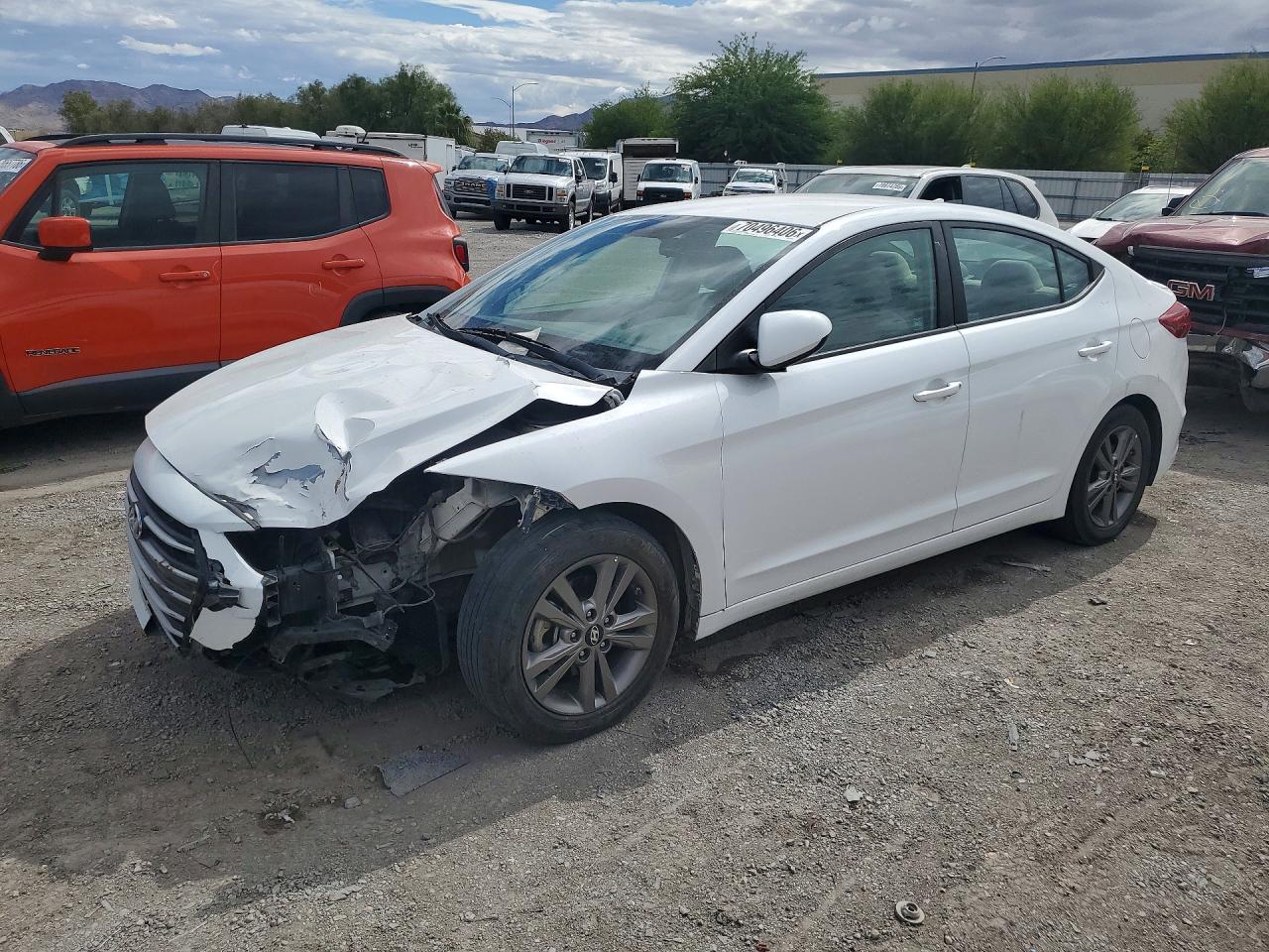 2018 HYUNDAI ELANTRA — Front 3/4