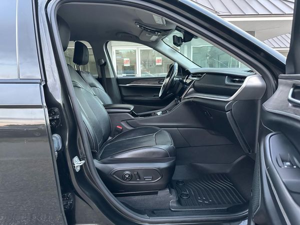 2022 JEEP GRAND CHEROKEE