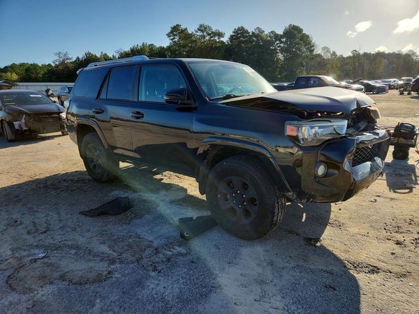 2015 TOYOTA 4RUNNER Base Grade — Passenger 3/4