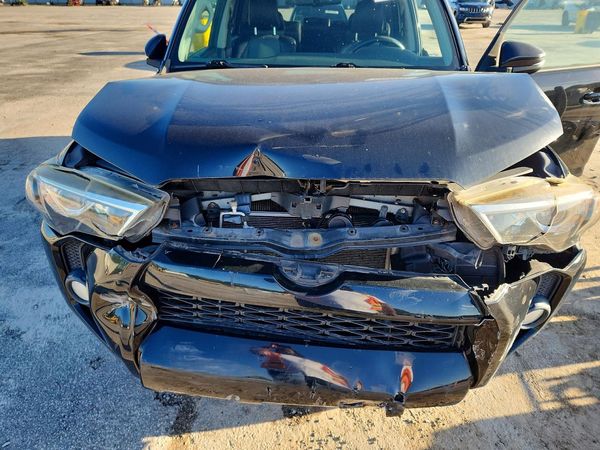 2015 TOYOTA 4RUNNER Base Grade — Engine bay