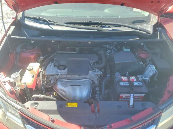 2014 TOYOTA RAV4 Sports — Engine bay