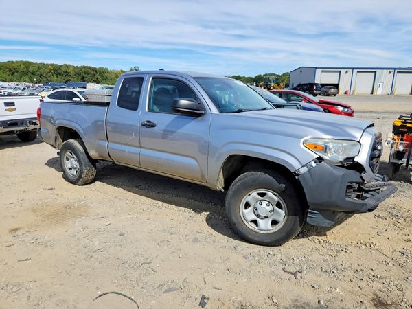 2019 TOYOTA TACOMA SR5 — Passenger 3/4