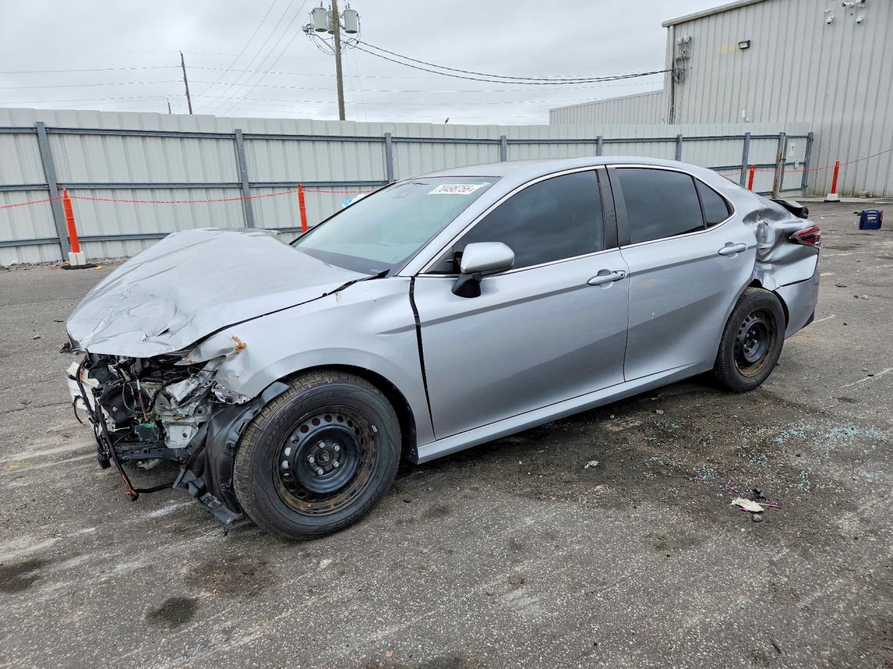 2023 TOYOTA CAMRY LE — Front 3/4