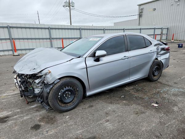 2023 TOYOTA CAMRY LE — Front 3/4
