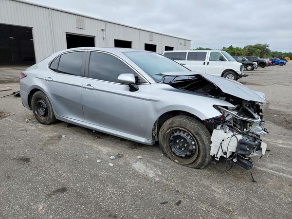 2023 TOYOTA CAMRY LE — Passenger 3/4
