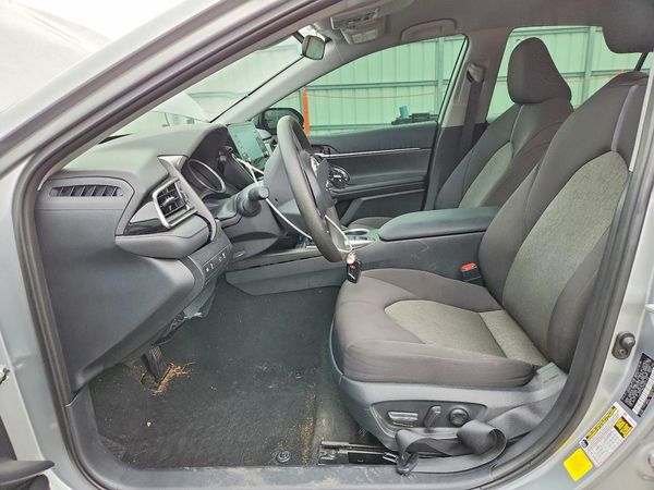 2023 TOYOTA CAMRY LE — DENT