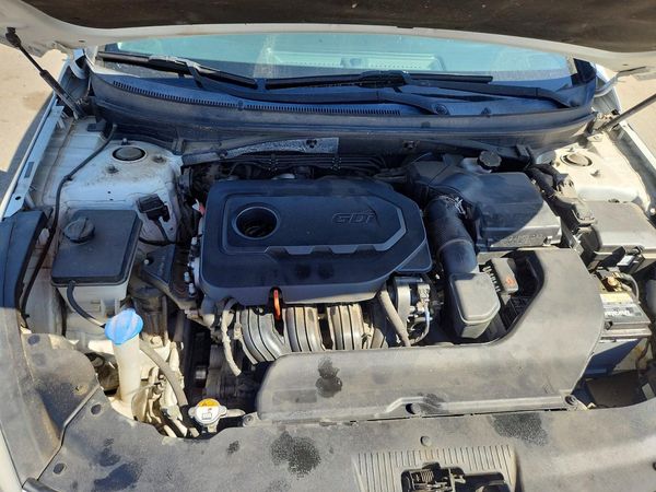 2016 HYUNDAI SONATA — Engine bay