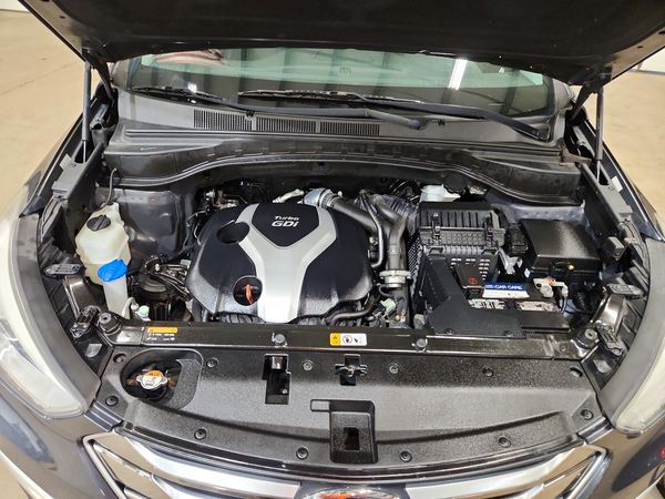 2016 HYUNDAI SANTA FE — Engine bay