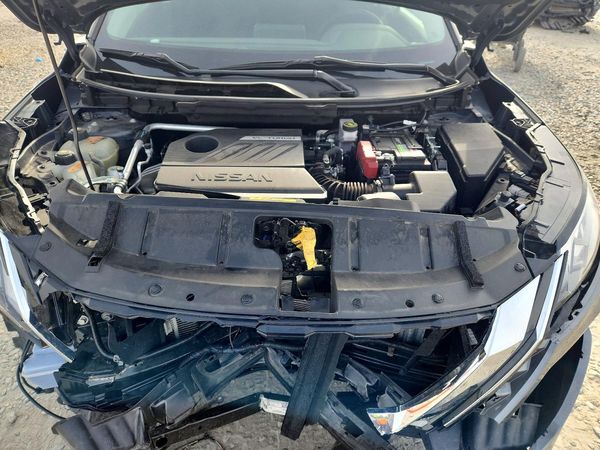 2023 NISSAN ROGUE S — Engine bay