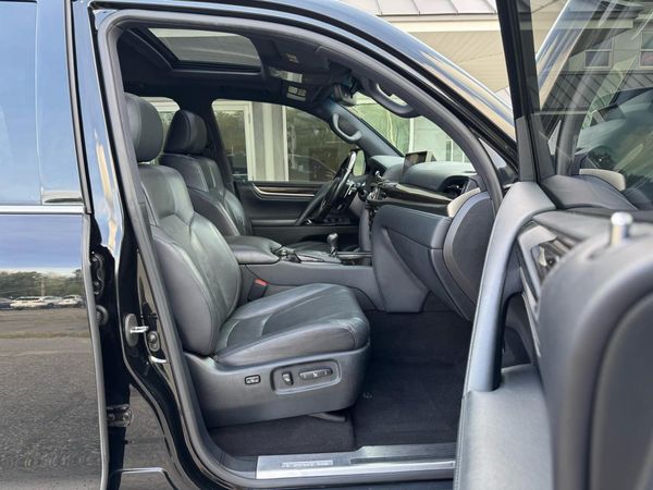 2020 LEXUS LX
