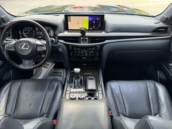 2020 LEXUS LX