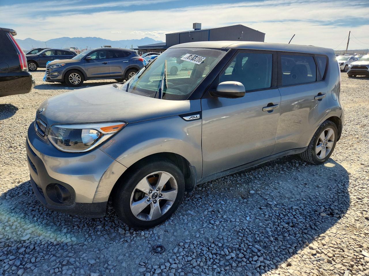 2017 KIA SOUL Base — Front 3/4
