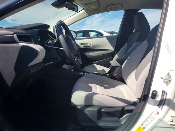 2021 TOYOTA COROLLA LE w/Premium pkg2 — DENT