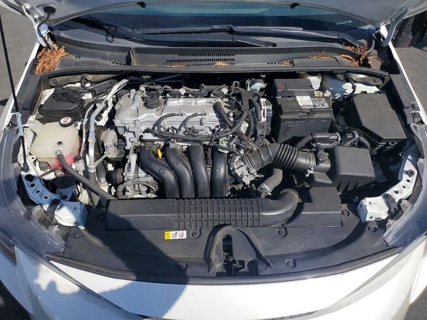 2021 TOYOTA COROLLA LE w/Premium pkg2 — Engine bay