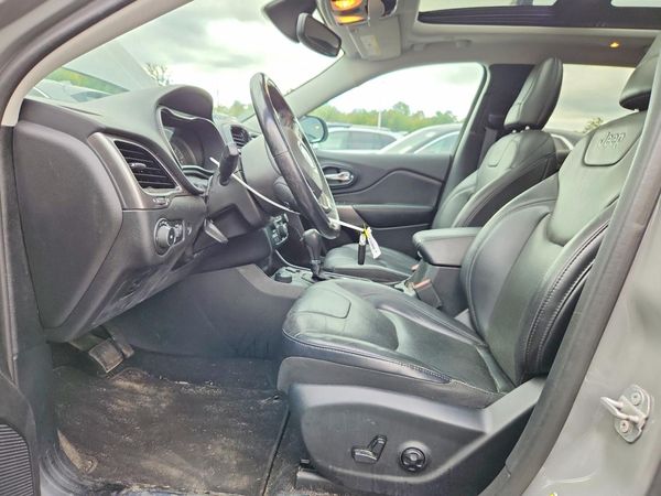 2019 JEEP CHEROKEE Limited — DENT