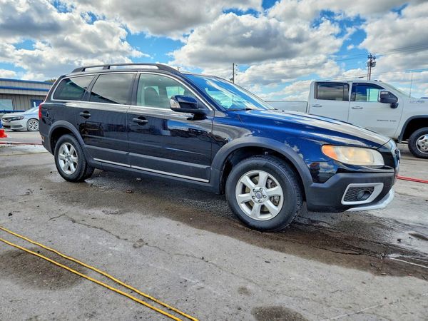 2012 VOLVO XC70 — Passenger 3/4