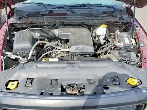2020 RAM 1500 SLT — Engine bay