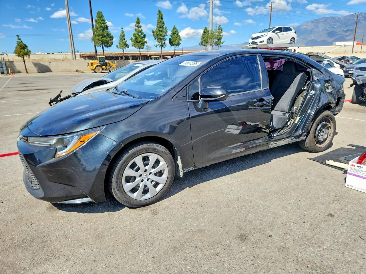 2022 TOYOTA COROLLA LE — Front 3/4