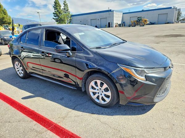 2022 TOYOTA COROLLA LE — Passenger 3/4