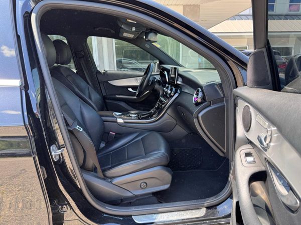 2017 MERCEDES-BENZ GLC