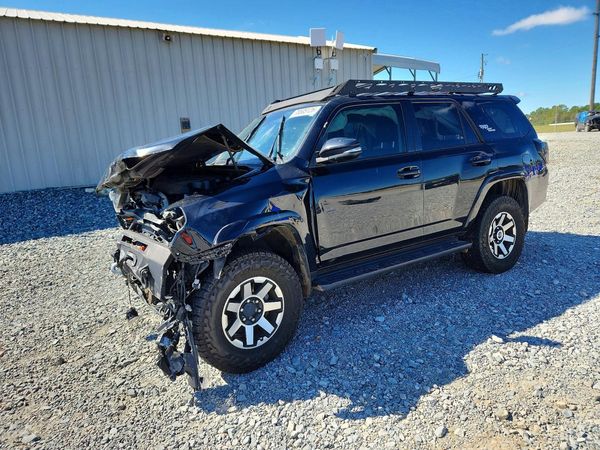 2021 TOYOTA 4RUNNER TRD offroad Prem — Front 3/4