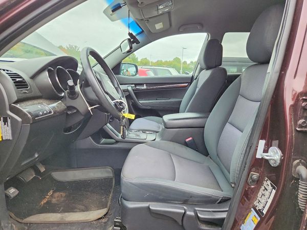 2013 KIA SORENTO Base / LX — DENT
