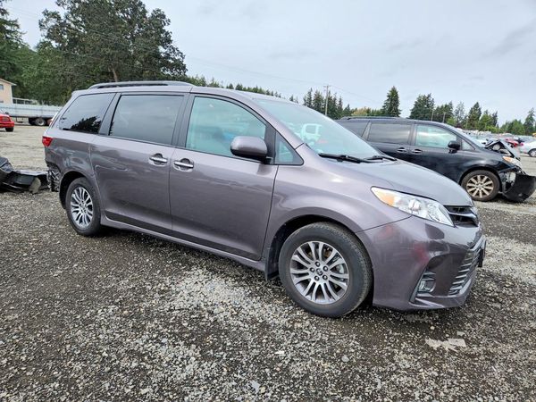 2020 TOYOTA SIENNA Q grade — Passenger 3/4