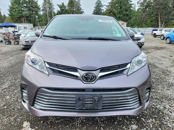 2020 TOYOTA SIENNA Q grade — DIRF